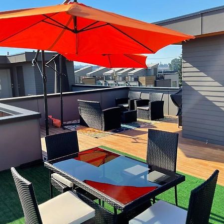 Cheerful New Modern Townhome Close To Downtown Seattle Exterior photo