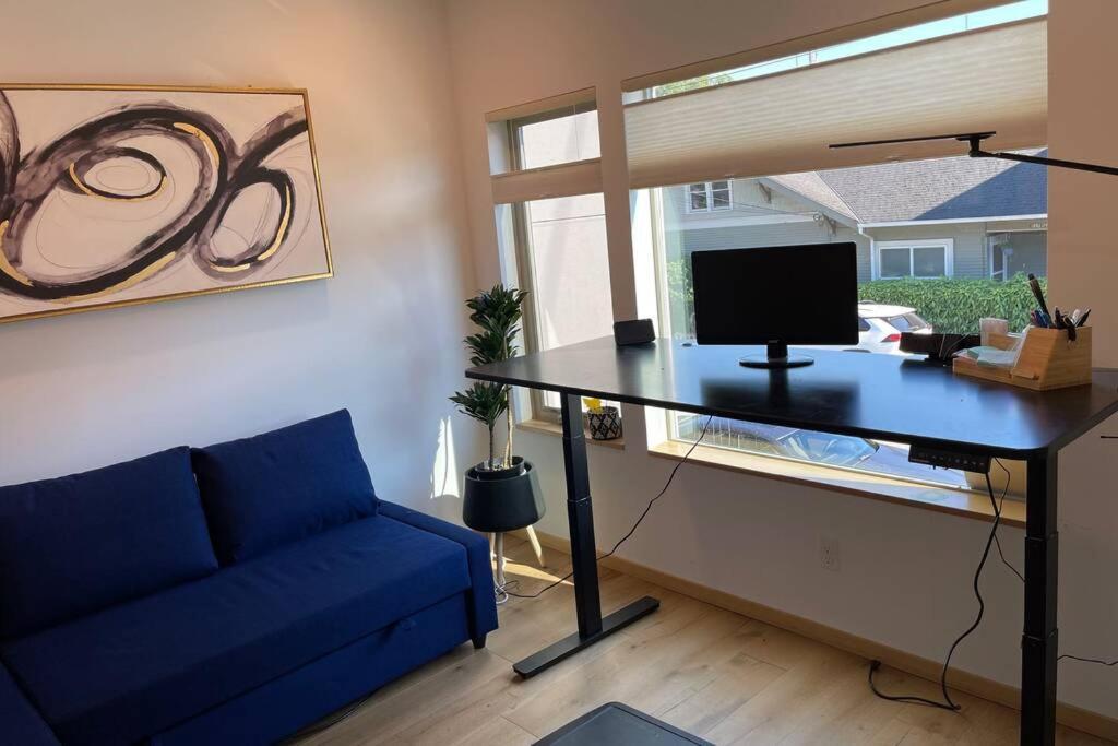 Cheerful New Modern Townhome Close To Downtown Seattle Exterior photo